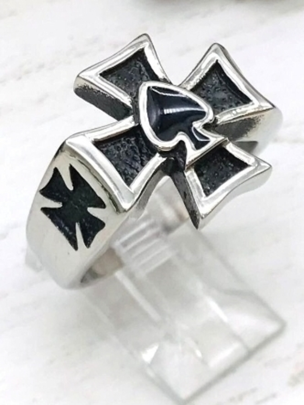 Men's Silver-Tone Spade Cross Ring with Black Accents. Size 10